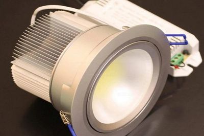 LED照明灯十佳品牌排名 照亮生活的十大优选照明设备指南
